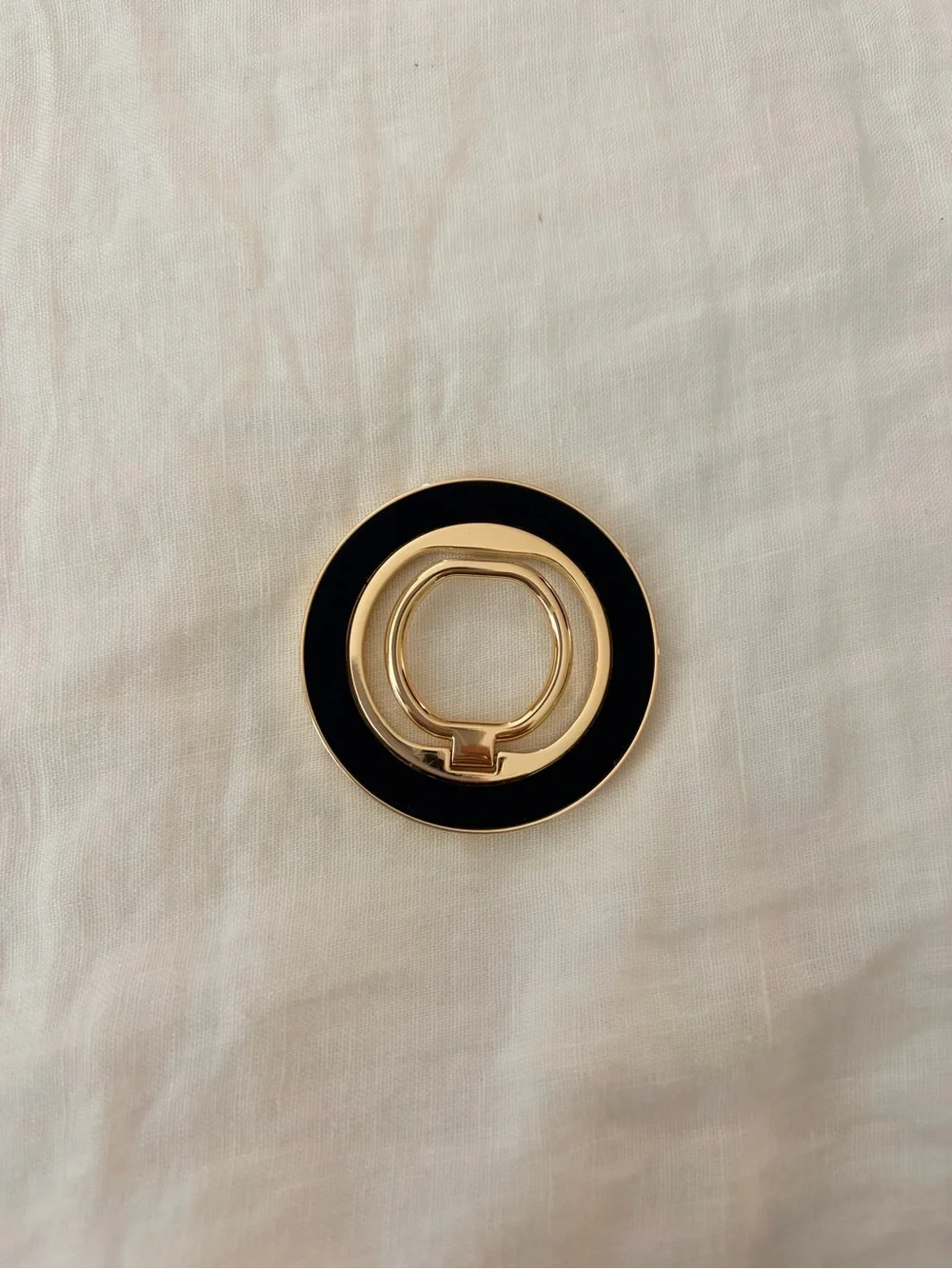 Burga Magnetic Ring Holder - Betty